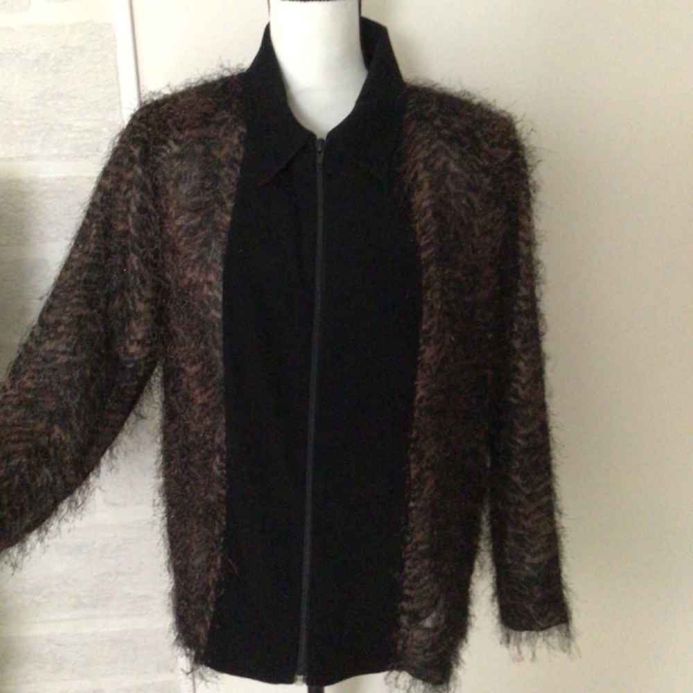 Animal print top, thin sweater